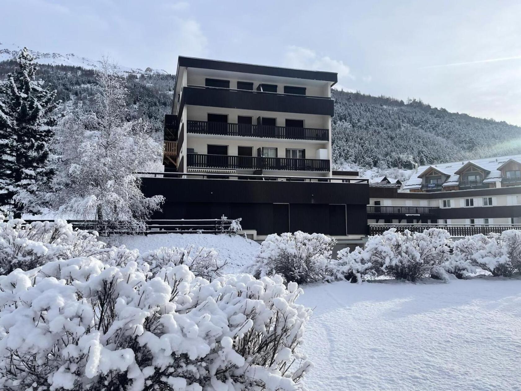 Residence Le Sporting - Studio - Chaleureux - Grande Terrasse Mae-1451 La Salle-les-Alpes Eksteriør billede